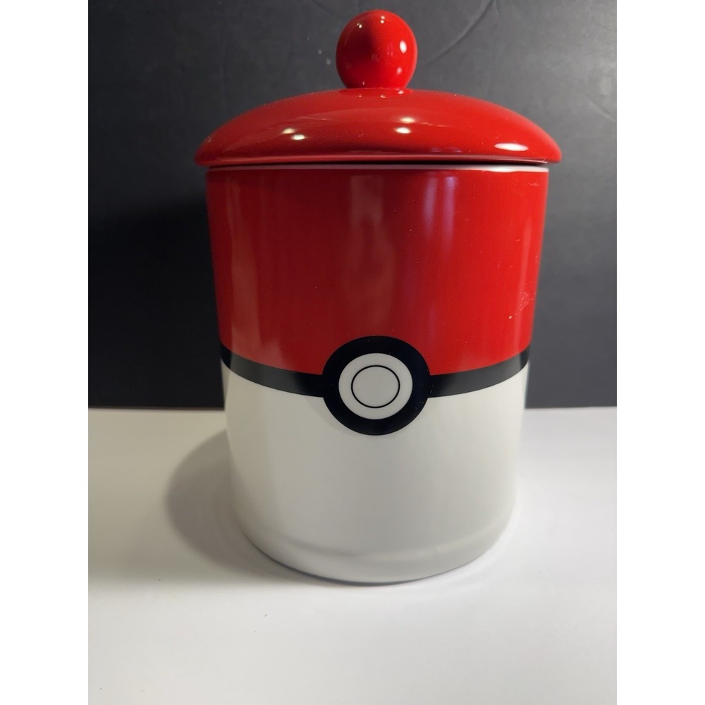 Pokémon Poké Ball Ceramic Cookie Jar 2022 Nintendo 10" Storage Canister